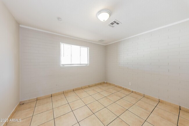 Building Photo - 5514 W Monterosa St