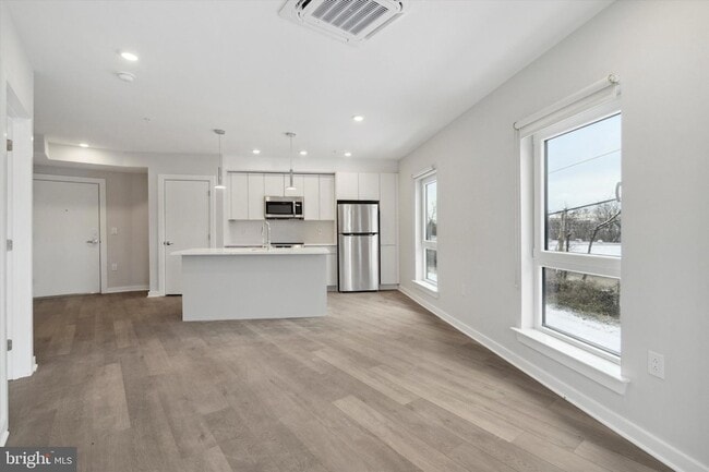 Building Photo - 3449 Scotts Ln