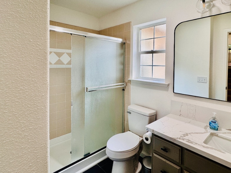 Building Photo - 3602 Swan Ct