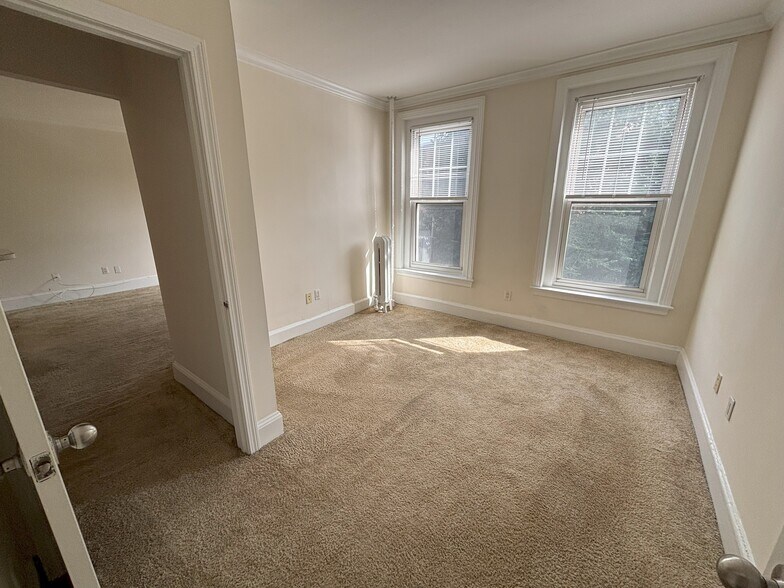 Building Photo - 1243 Beacon St