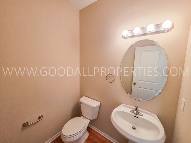 Building Photo - END OF SUMMER SPECIAL! $100 Off Rent for the First 6 Months | 4BR Urbandale Home with 3-Car Garage