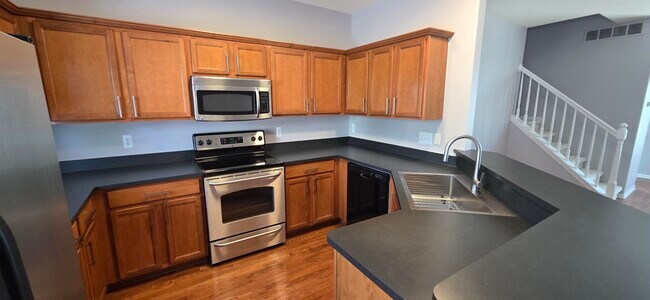 Building Photo - 1547 Cass Lake Rd