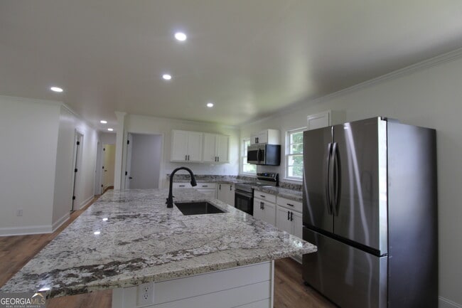 Building Photo - 8142 Alabama Hwy