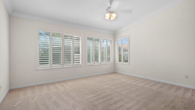 Building Photo - Rolling Hills Beauty! 4 Bedroom 3 Bath