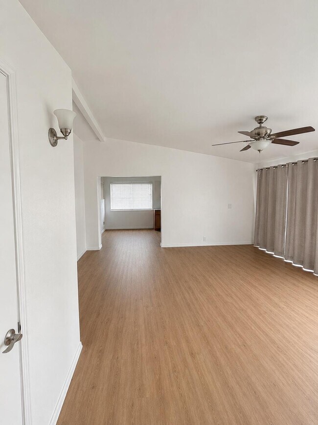 Building Photo - 10608 Pennyback Park Dr NE