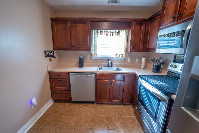 Building Photo - 29 Ristona Dr
