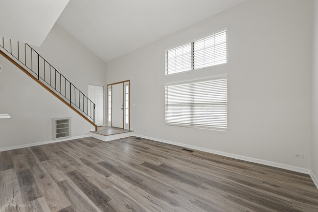 Building Photo - 231 Ivy Ct