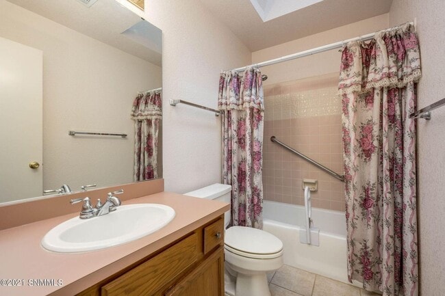 Building Photo - Great 3/2 close to Hospitals