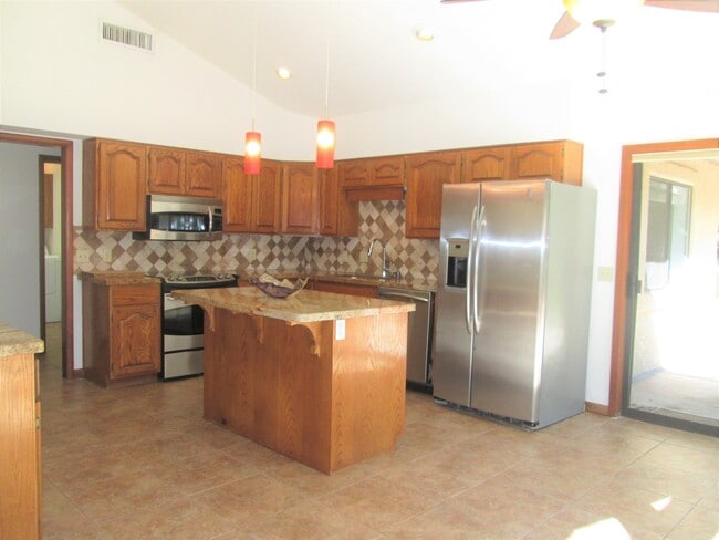 Building Photo - Unfurnished, 1-year long-term rental