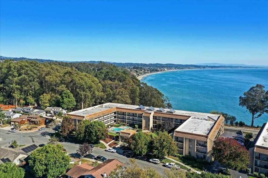 Building Photo - 870 Park Ave