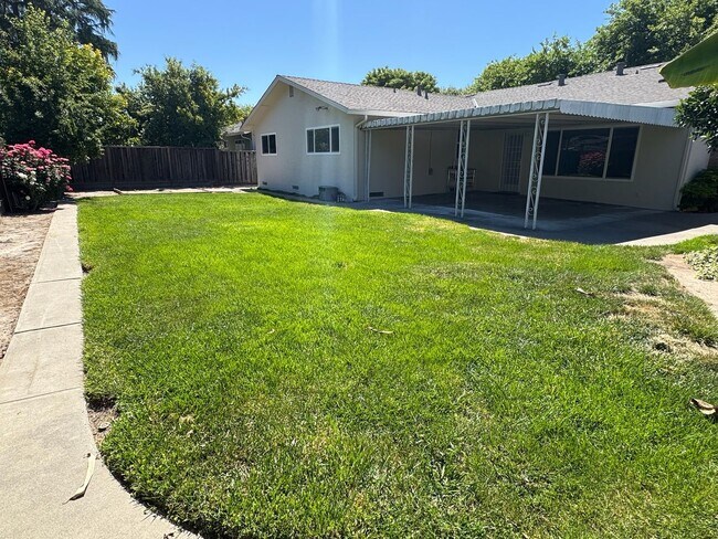 Building Photo - Charming Single-Story Home 4 bed 2 bath in Pleasanton’s Desirable Birdland Neighborhood