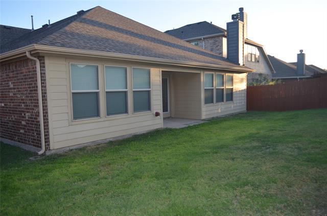 Building Photo - 9604 Sleepy Hollow Dr