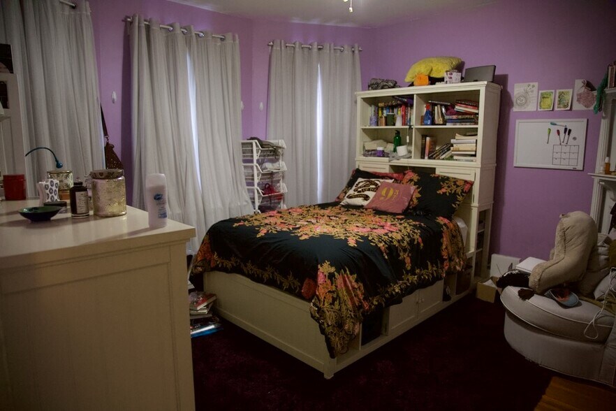 *Pictures are representative samples of the advertised unit. In some cases, the actual units you tou - 10 Bucknam St