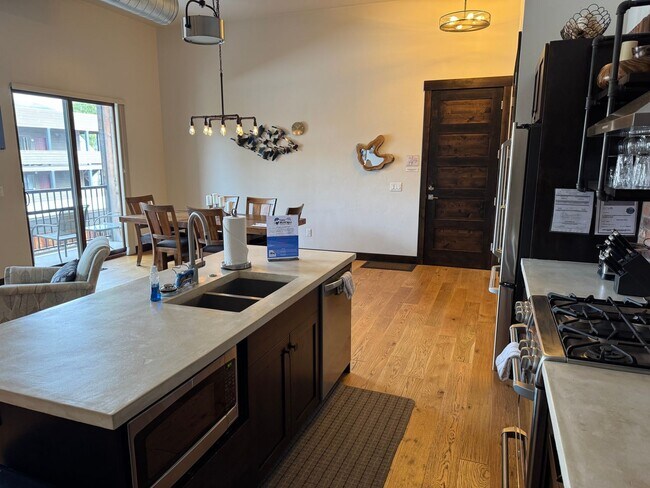 Building Photo - 214 E Second St. #204- Fully Furnished Luxury Condo 2 Bedroom/2 Bath Monthly Rent $2,500.00.