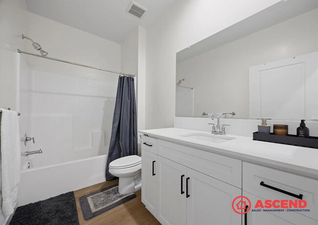 Building Photo - Modern 3 Bed, 2 Bath Home with Solar & Full Appliance Package