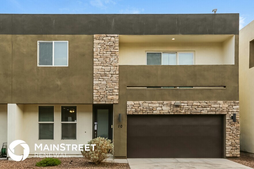 Primary Photo - 2000 N 36th St