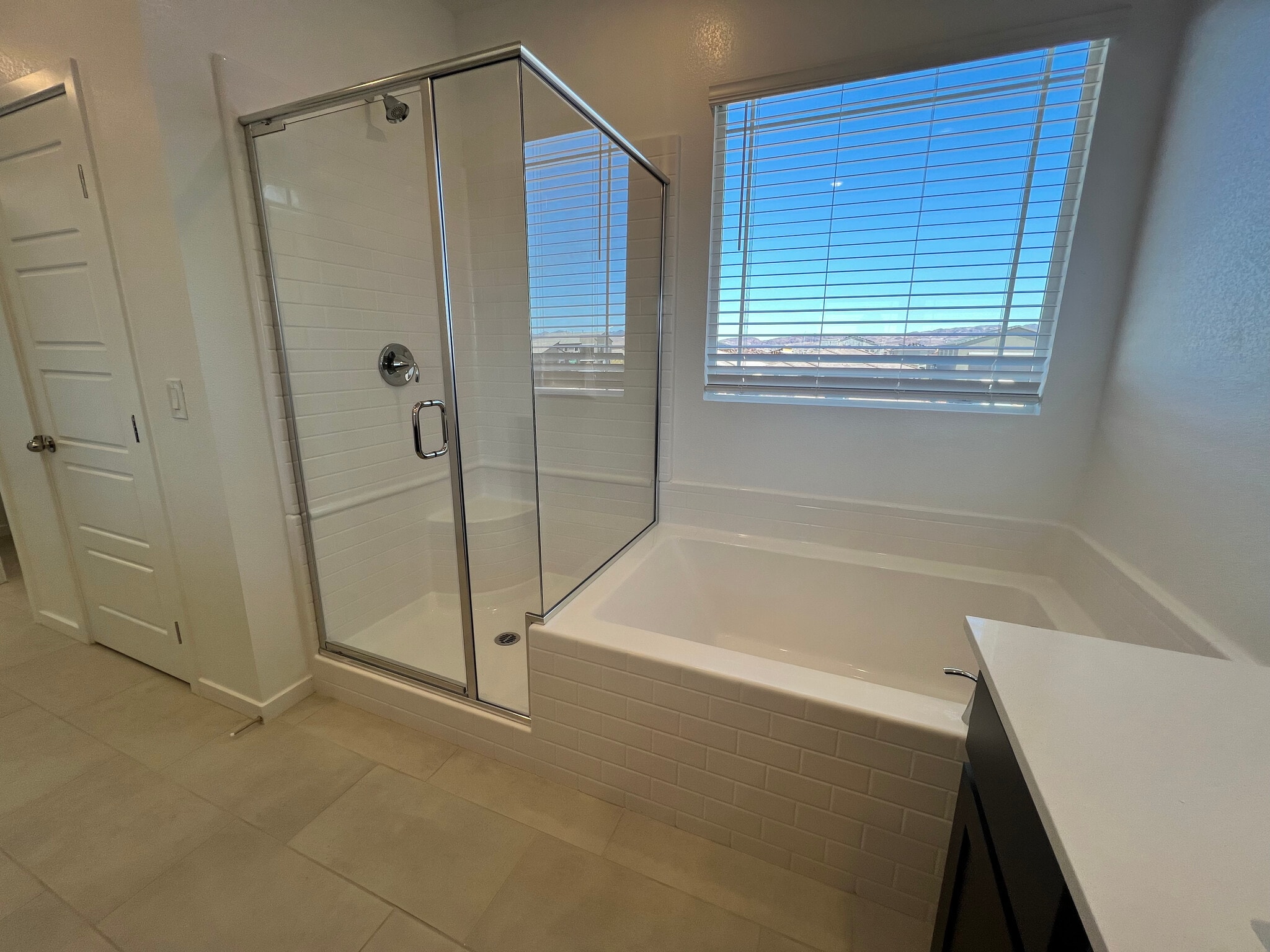 Primary bathroom - 486 Daphne Terrace St