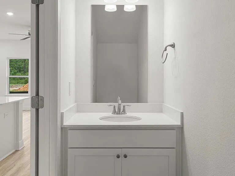 Building Photo - 47 Mamba Ln