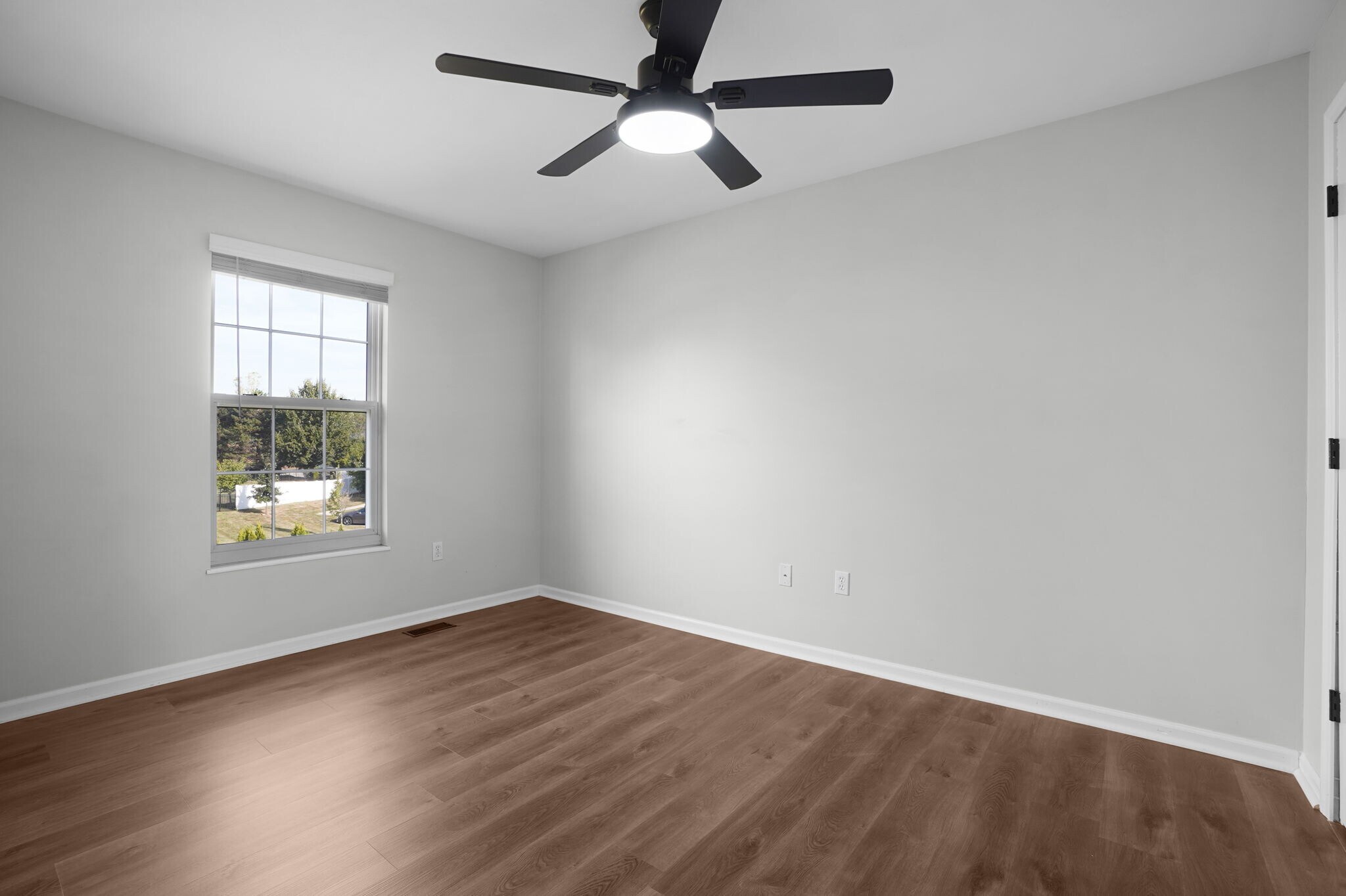 Building Photo - 413 Montclair Tower Dr