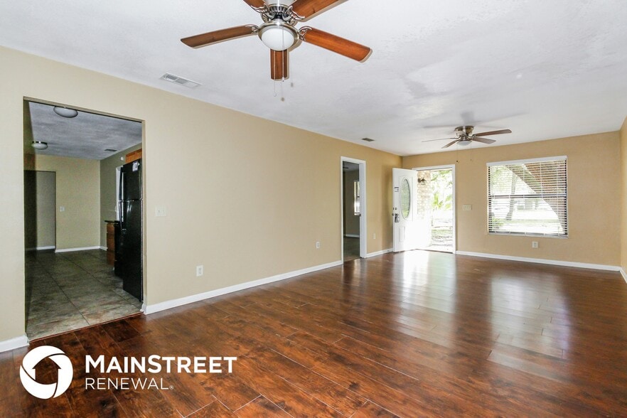 Building Photo - 5760 Bailey Rd