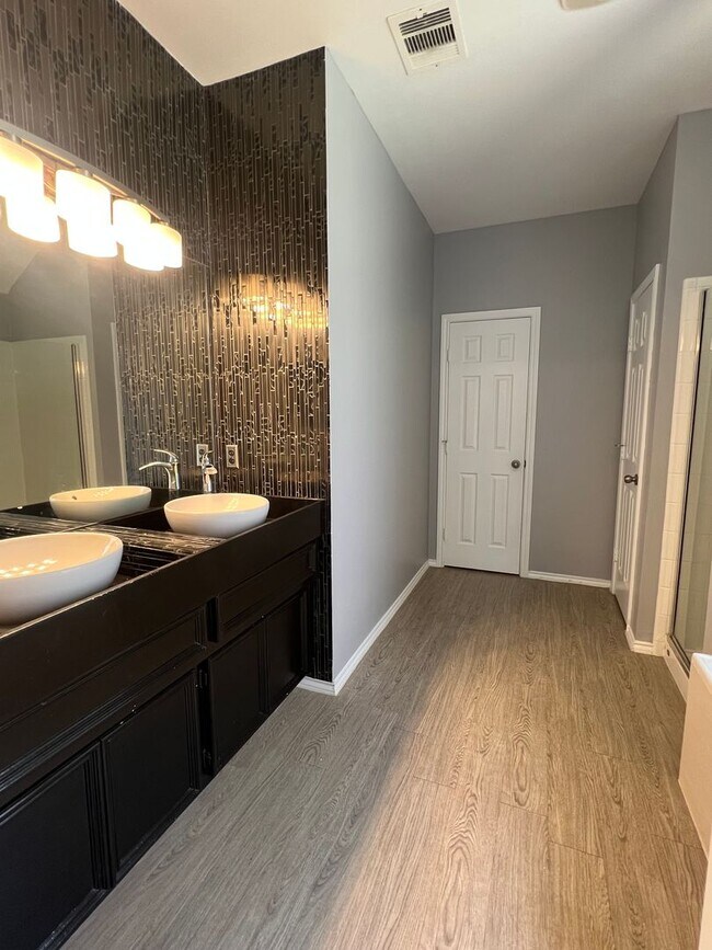 Building Photo - Eagle Springs Home Ready for Immediate Occupancy