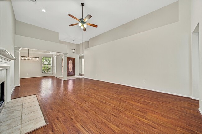 Building Photo - 14526 Red Tailed Hawk Ln