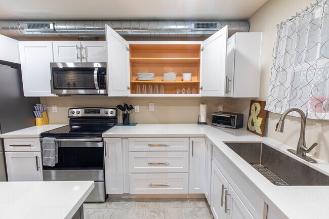 Building Photo - 2812 S Mill Ave