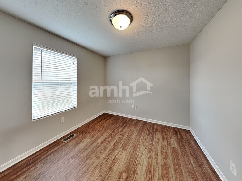 Building Photo - 519 Hafton Ct