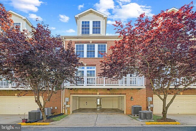 Building Photo - 7979 Vigne Ct
