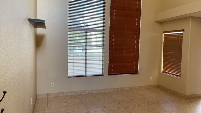 Building Photo - 3 Bedroom - 2.5 Bath - 1395 Sq. Ft. Home f...