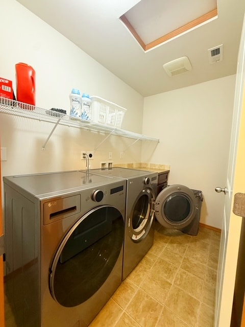 Building Photo - 317 NE Miramar Cir
