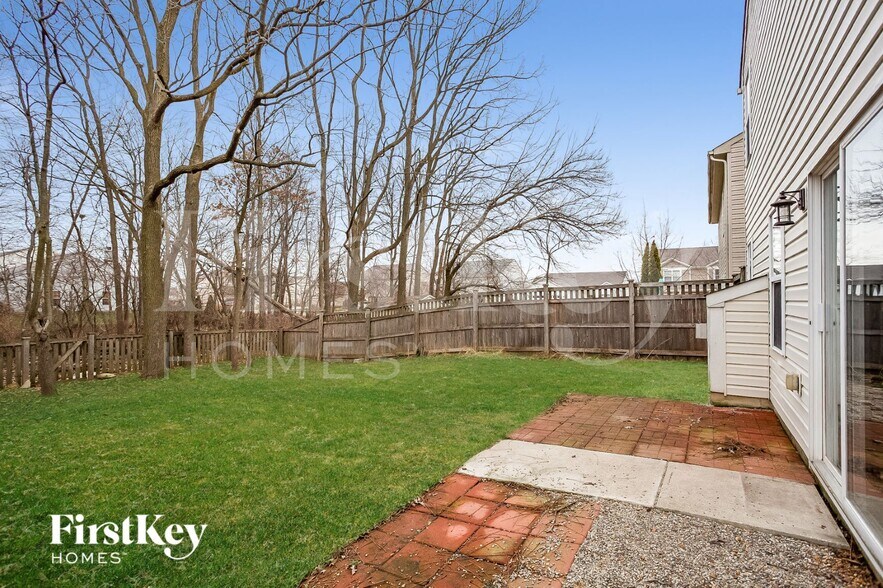 Building Photo - 15563 Dusty Trail