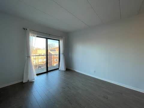 Building Photo - 75-58-75113 113th St