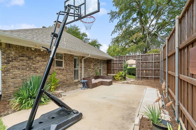 Building Photo - 7344 Kirkham Dr