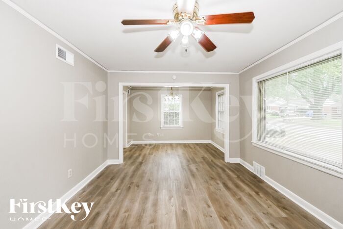 Building Photo - 1493 Fox St