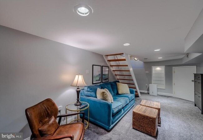 Building Photo - 2517 Fleet St