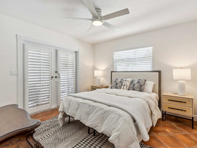 Building Photo - 510 106th Ave N