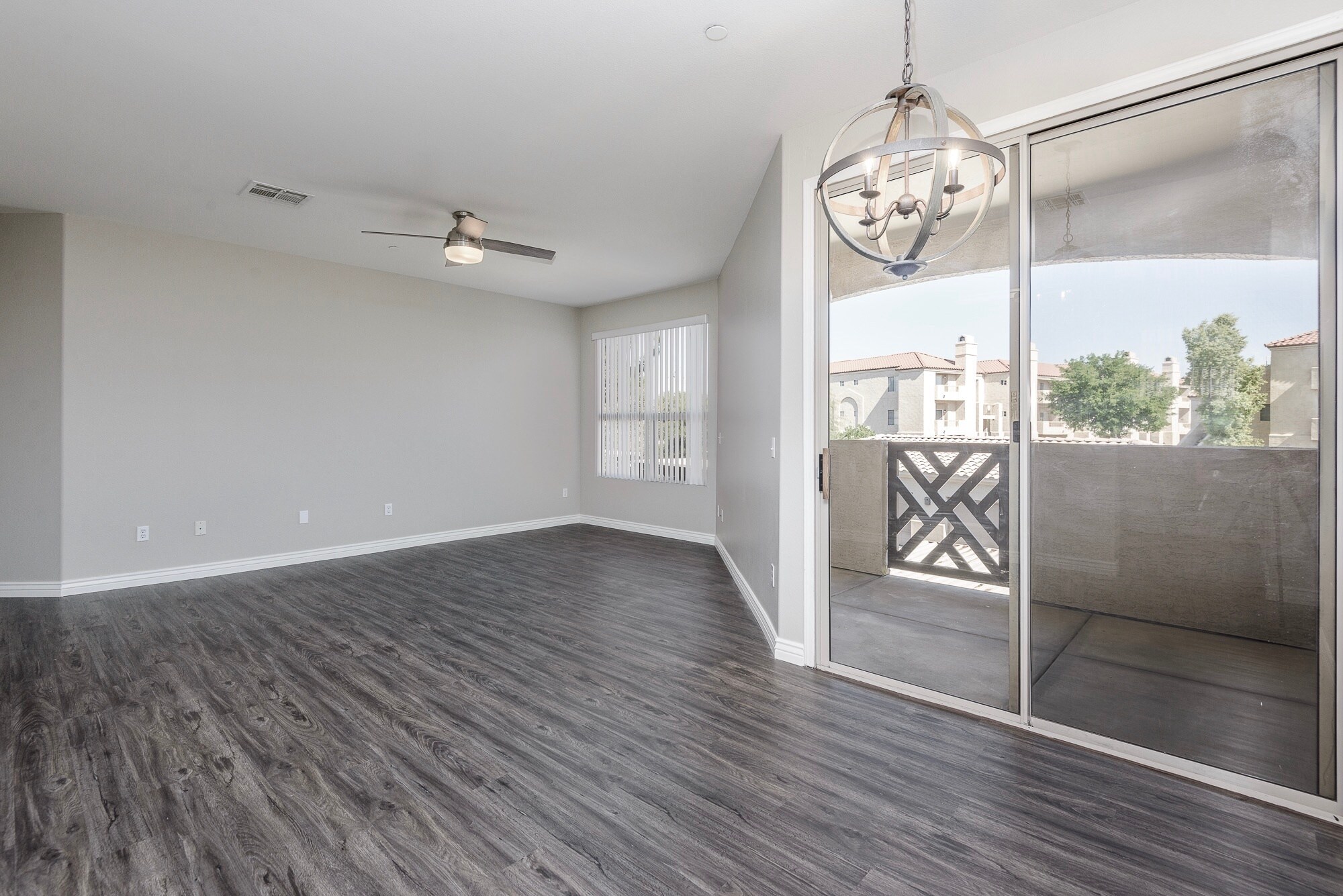 Building Photo - 9550 E Thunderbird Rd