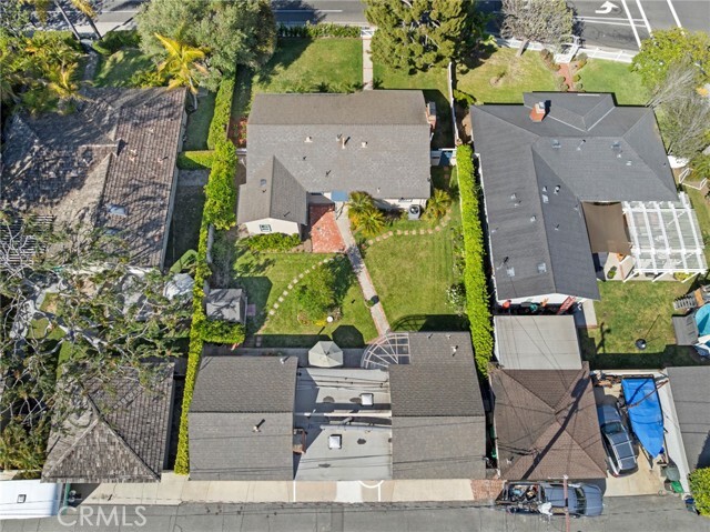 Building Photo - 493 E 19th St