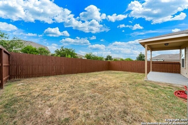 Building Photo - 3 Bedroom/2 Bath Silver Canyon Subdivision