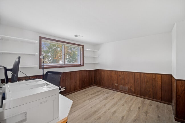 Building Photo - 1037 Heatherfield Ln