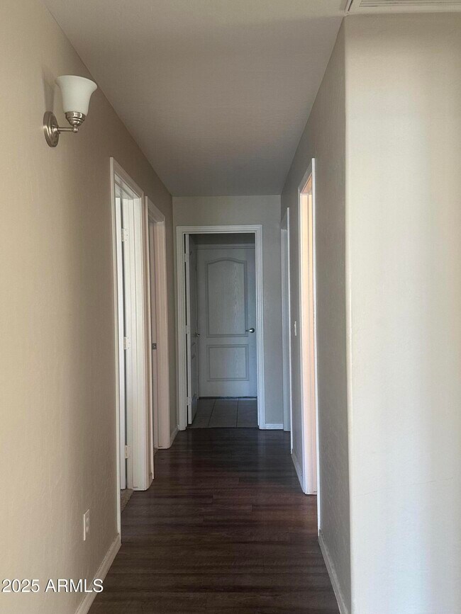 Building Photo - 1755 W Aspen Ave