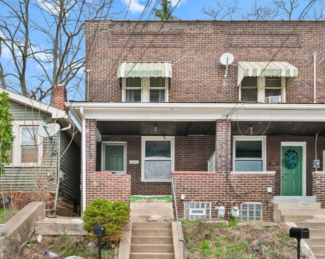 Building Photo - 2241 Hawthorne Ave