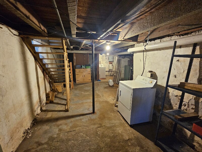 Building Photo - 309 N 5th Ave