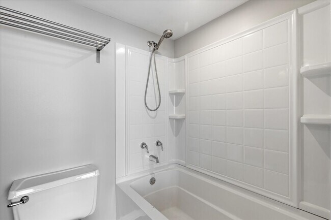 Building Photo - Beachfront Condo with Ocean Views and Acce...