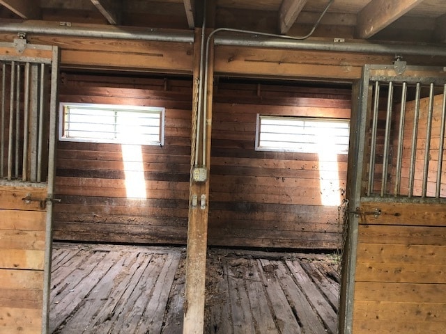 Building Photo - 14935 W Old School Rd