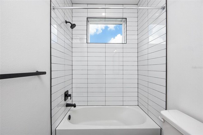 Building Photo - 1520 N Pierce St