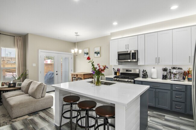 Building Photo - 5417 Texas St