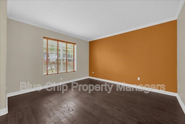 Building Photo - 5864 Lake Melrose Dr