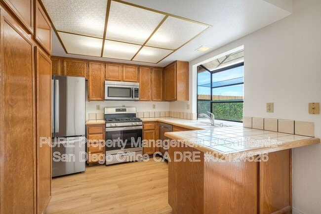 Building Photo - 3540 Roselle Ave